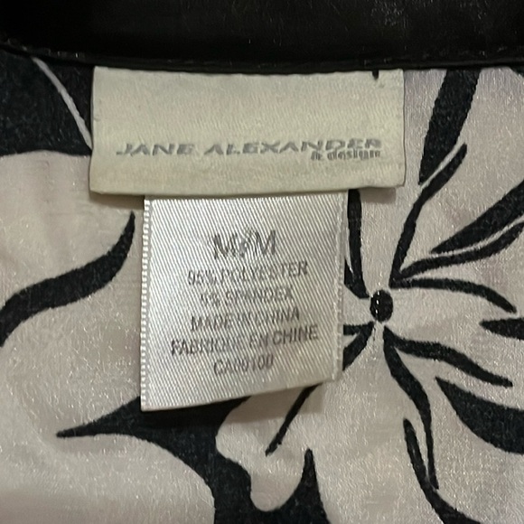2 for $20- Jane Alexander floral shirt black and silver size medium - Picture 2 of 2